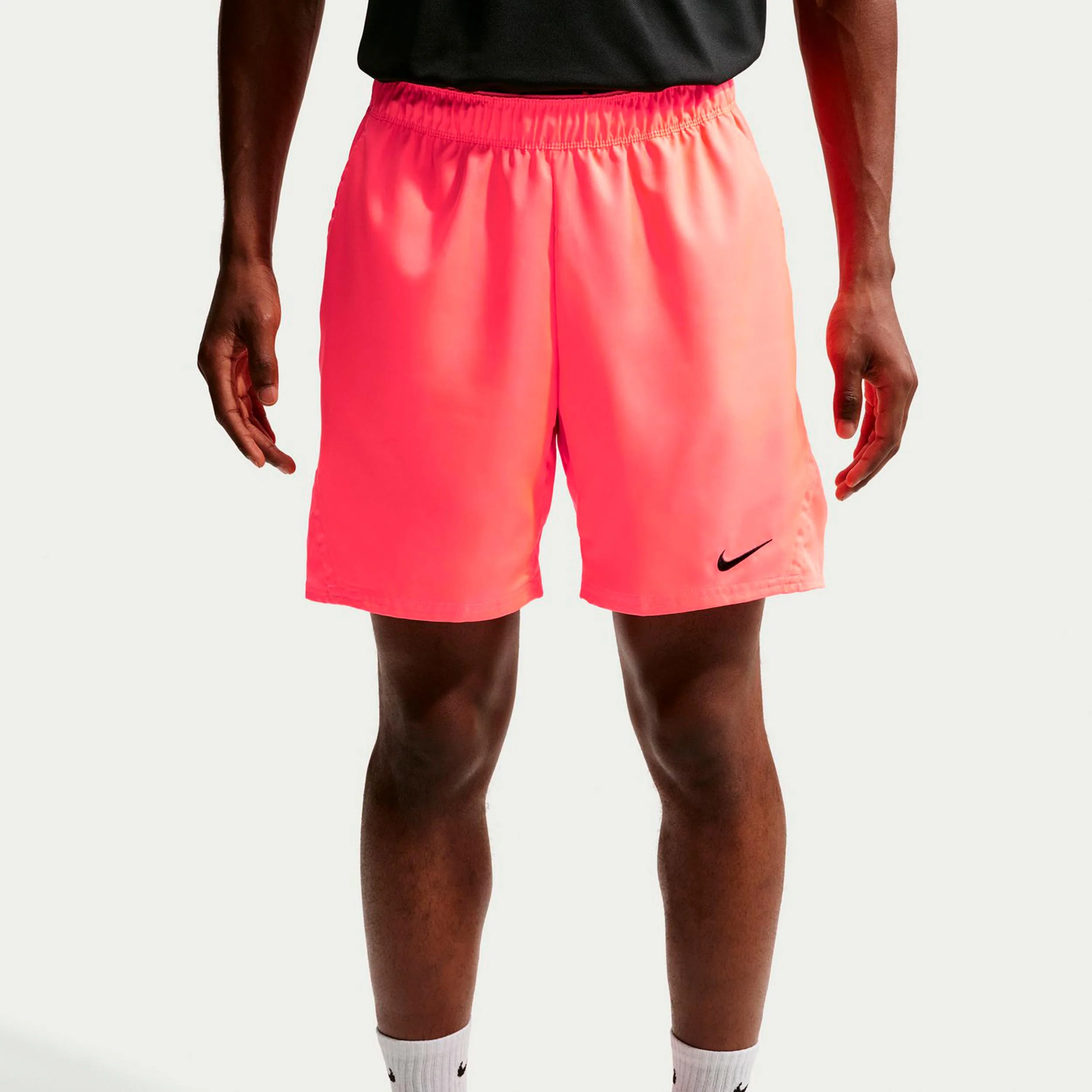 Court Victory Dri-Fit 7in Szorty Mężczyźni - koral, czarny