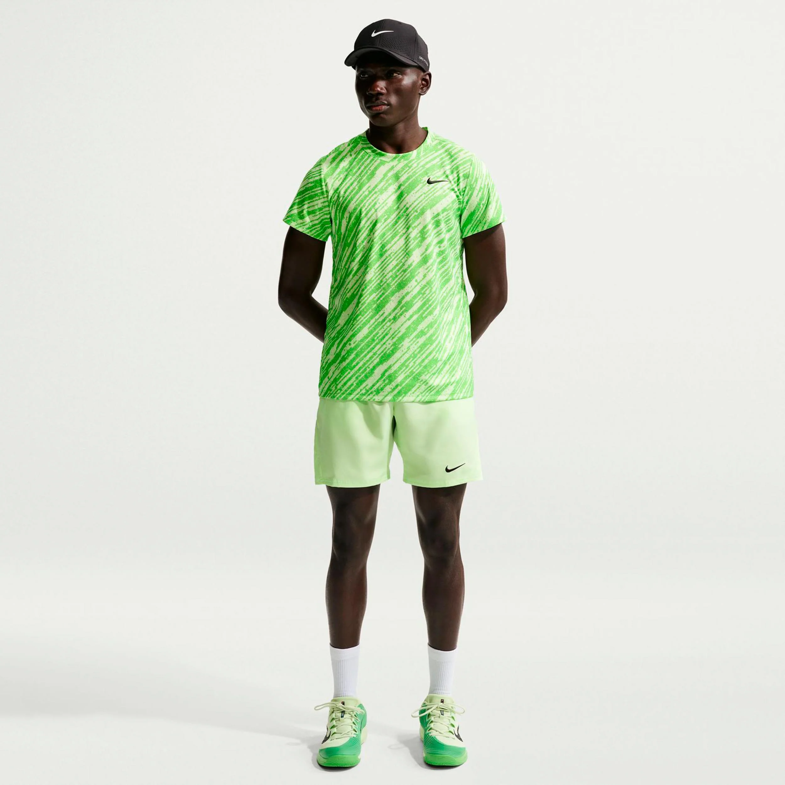Court Victory Dri-Fit 7in Szorty Mężczyźni - limonka - Image 2