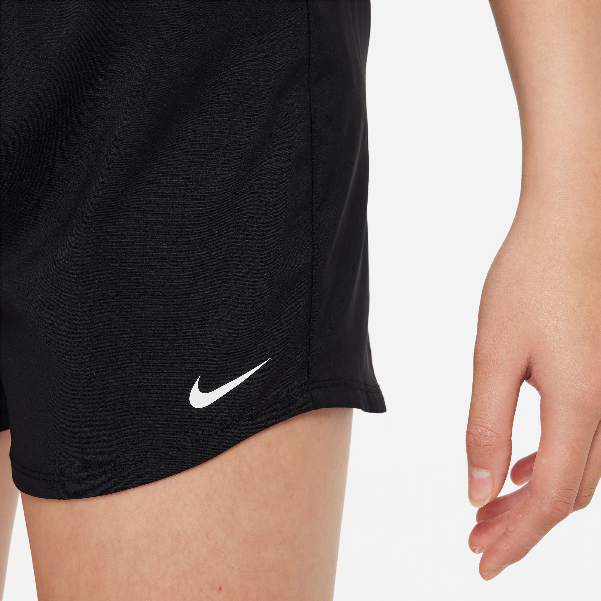Dri-Fit Big Kids High Waisted Woven Szorty Dziewczynki-Czarny - Image 7