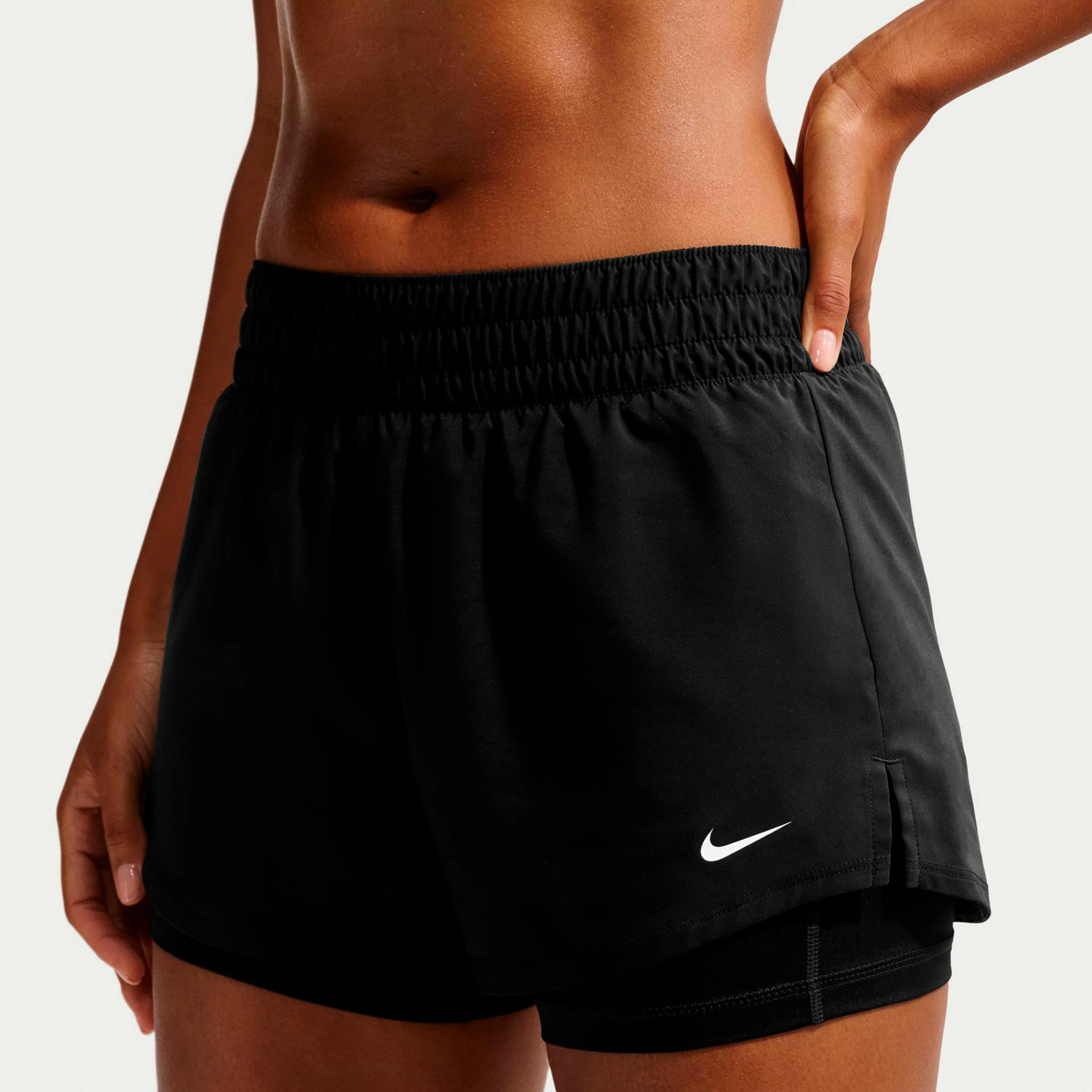 Dri-Fit One Mid Rise 2in1 3in Szorty Kobiety-czarny, biały
