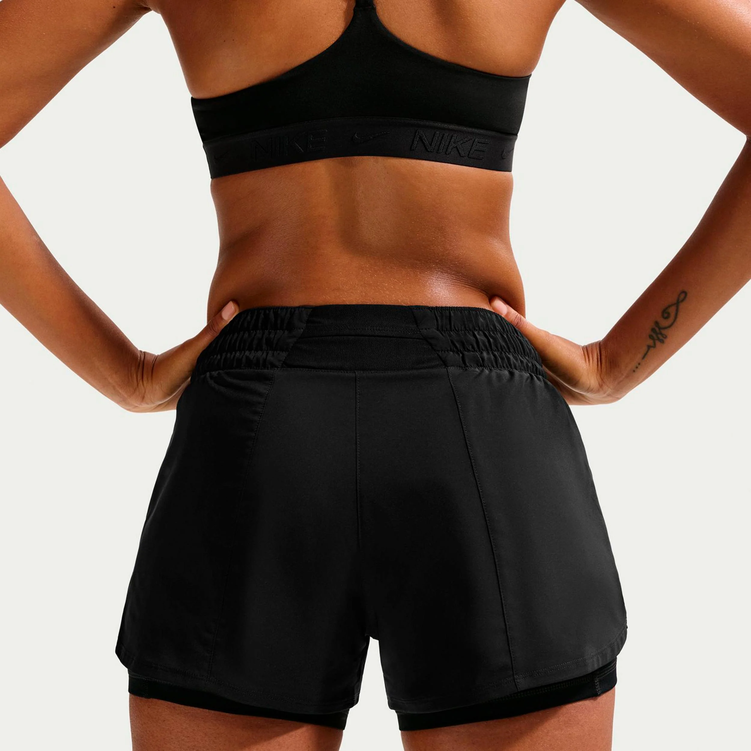 Dri-Fit One Mid Rise 2in1 3in Szorty Kobiety-czarny, biały - Image 4