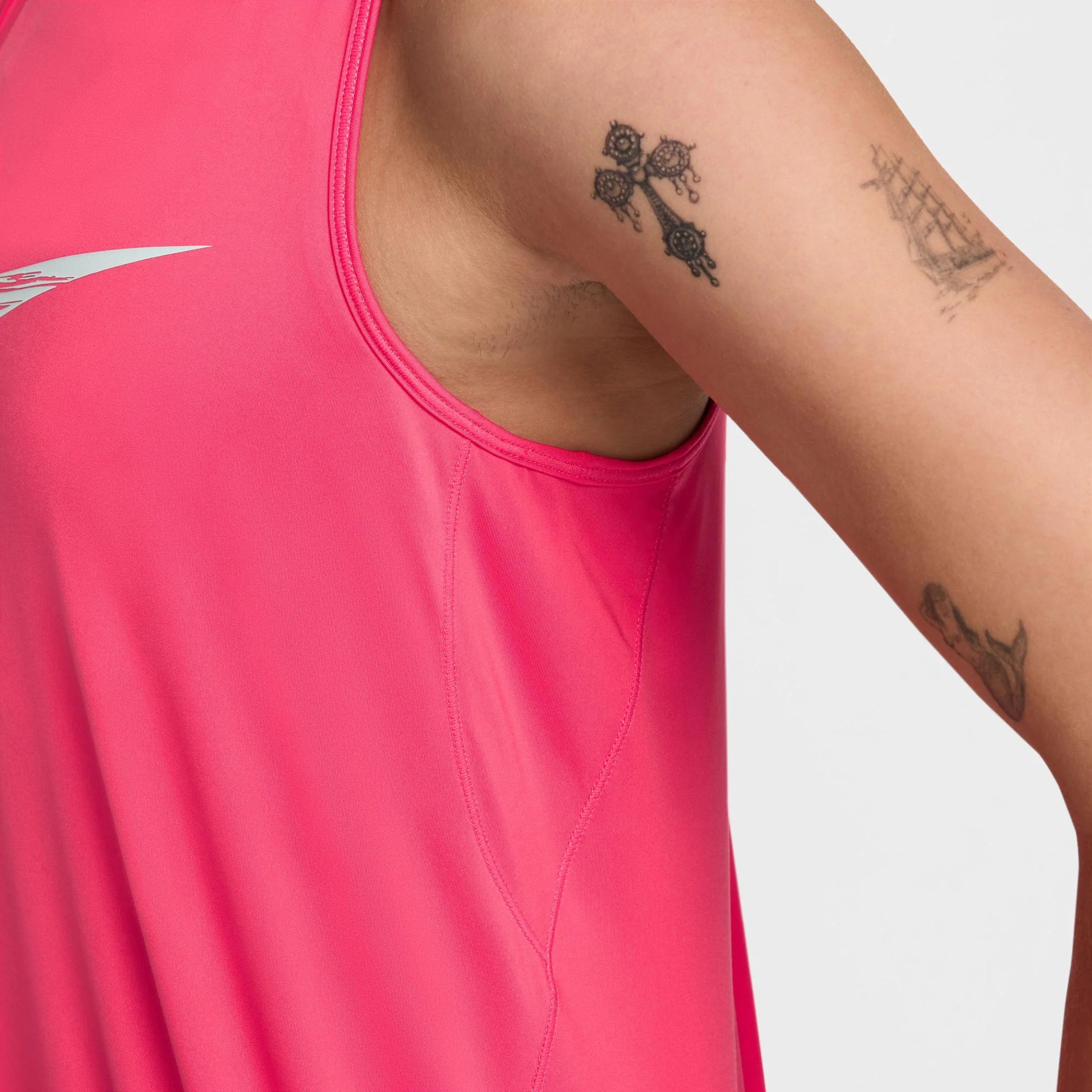 Dri-Fit One Swoosh Koszulka do biegania Kobiety - jagoda, - Image 8
