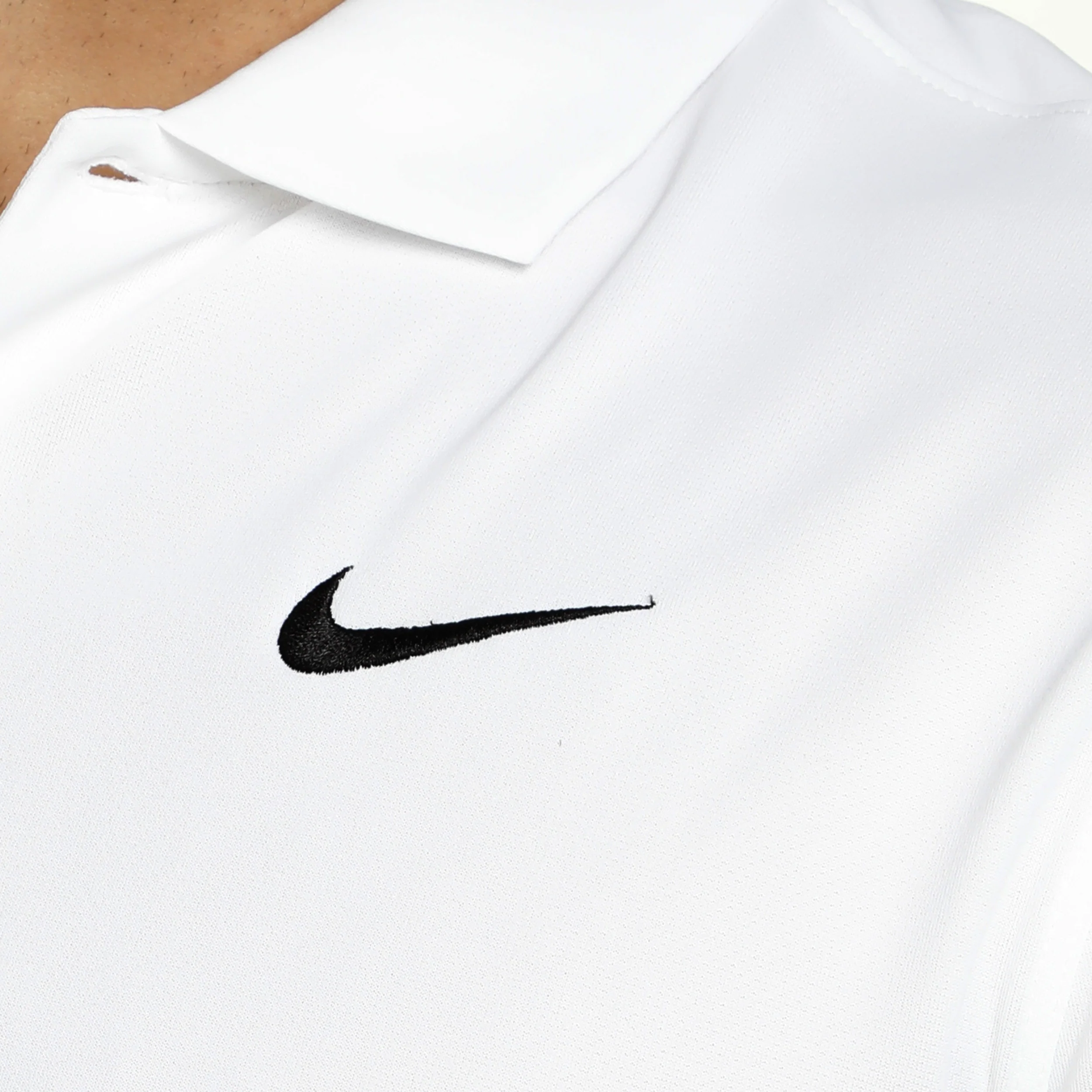 Dri-Fit Victory Court Solid Polo Mężczyźni - biały - Image 10