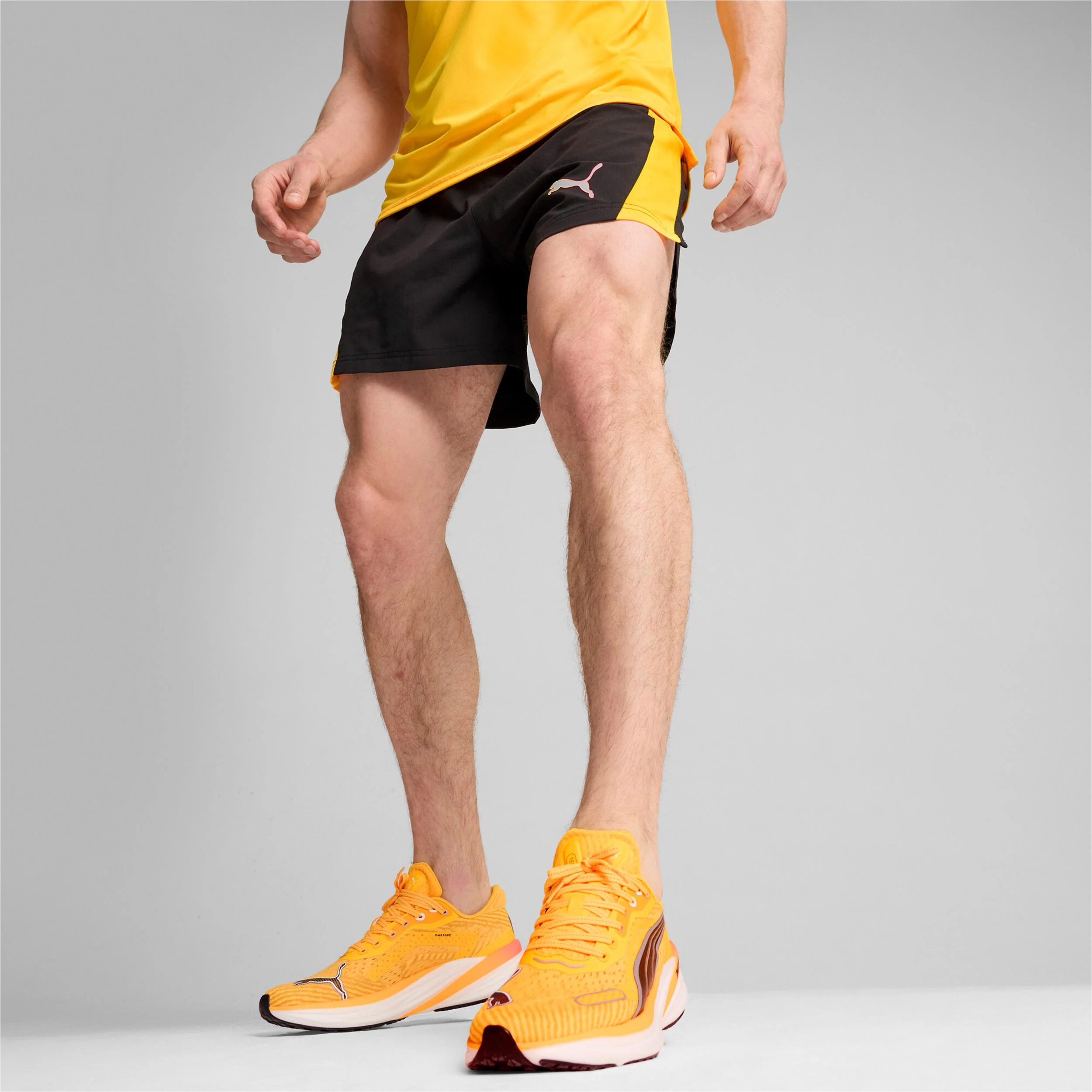 Run Velocity Ultraweave 5in Spodenki do biegania Mężczyźni - czarny, pomarańczowy - Image 6